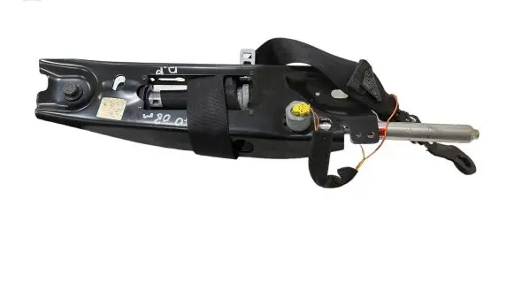 Volvo V70 Front seatbelt 39860303