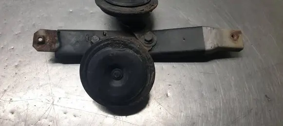 Volvo 240 Horn signal 703881117