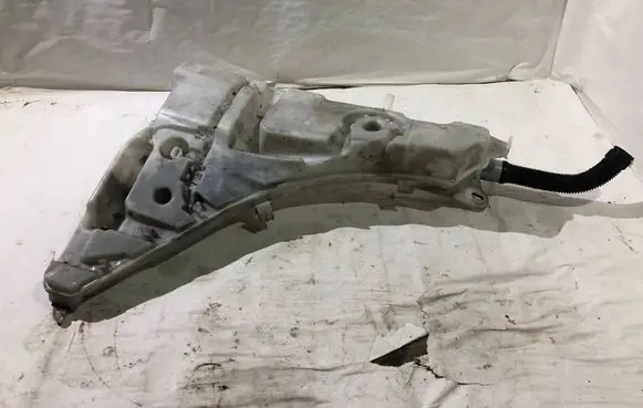 BMW X5 F15 Windshield washer fluid reservoir/tank 7292424 19249710