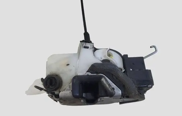 Opel Astra J Rear door lock