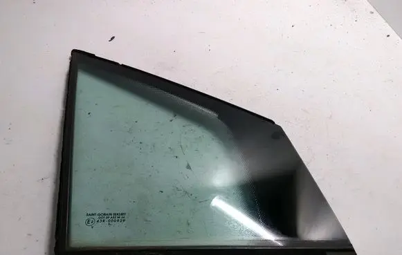 Citroen C8 Front door vent window glass four-door 