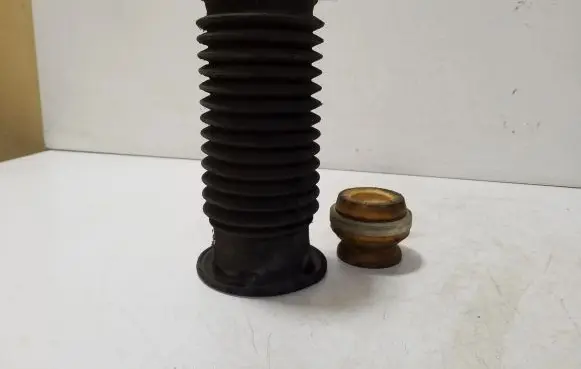 Opel Zafira C Front shock absorber damper bump stop 13356026 13257840
