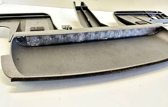 Volvo XC70 Third/center stoplight 8635070 163339