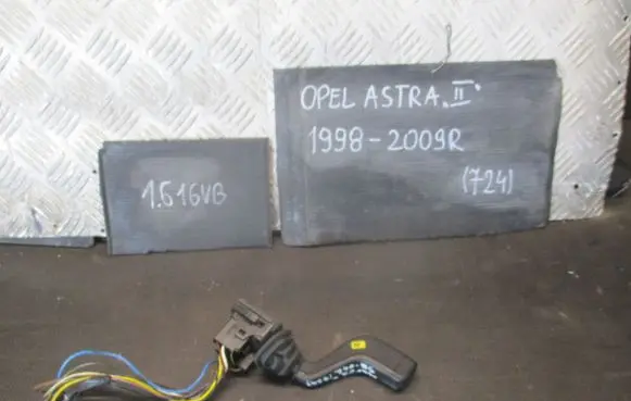 Opel Astra G Wiper control stalk 090243395