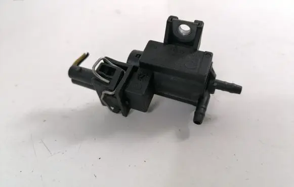 Toyota RAV 4 (XA30) Turbo solenoid valve 258600R010