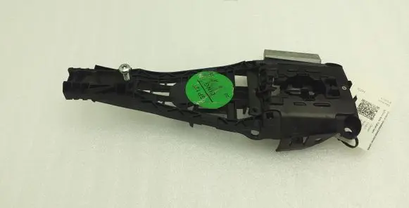 Rear door exterior handle/bracket
