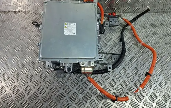 Mitsubishi Outlander Voltage converter inverter W309B18771