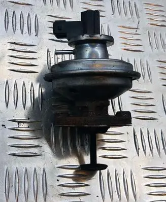 BMW 1 E81 E87 EGR valve 7801942