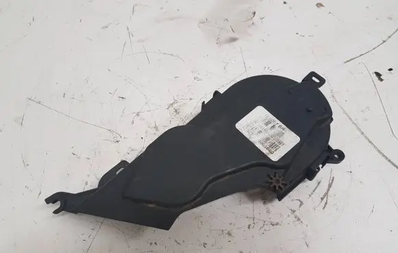 Ford Kuga I Timing chain cover 