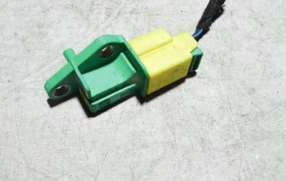 Audi A4 S4 B8 8K Airbag deployment crash/impact sensor 1K0909606C