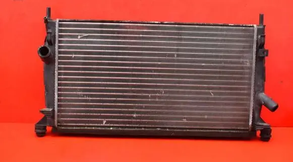 Ford Focus C-MAX Coolant radiator 996964E