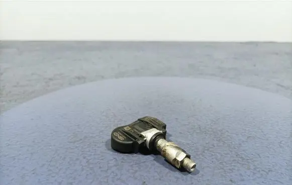 KIA Optima Tire pressure sensor 529331J000