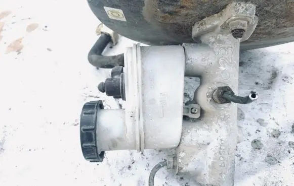 Nissan Almera N16 Master brake cylinder 22157879