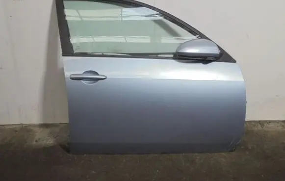 Nissan Primera Front door 