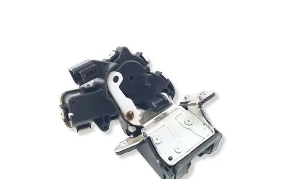 Mazda 3 III Tailgate/trunk/boot lock/catch/latch C6728