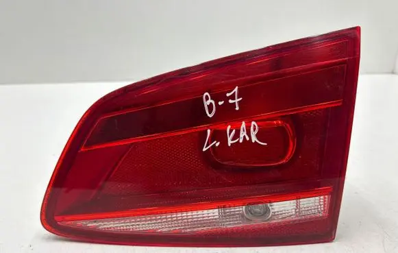 Tailgate rear/tail lights