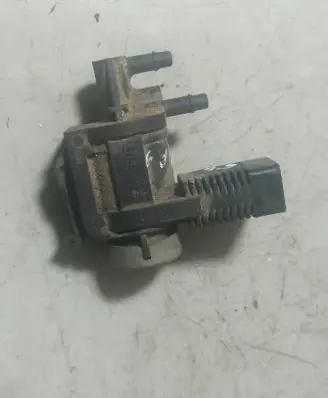 Volkswagen PASSAT B6 Turbo solenoid valve 1J0906283C