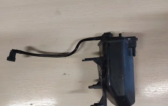 Skoda Octavia Mk2 (1Z) Active carbon filter fuel vapour canister 1K0201801D