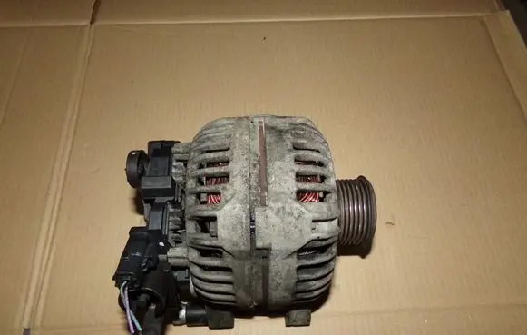 Citroen C4 I Generator/alternator 9646321880