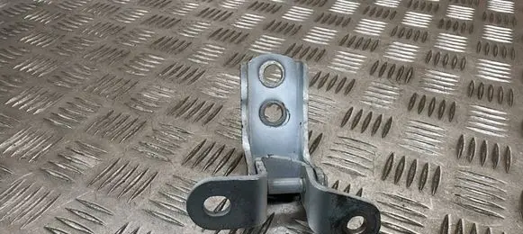 Toyota RAV 4 (XA40) Front door upper hinge