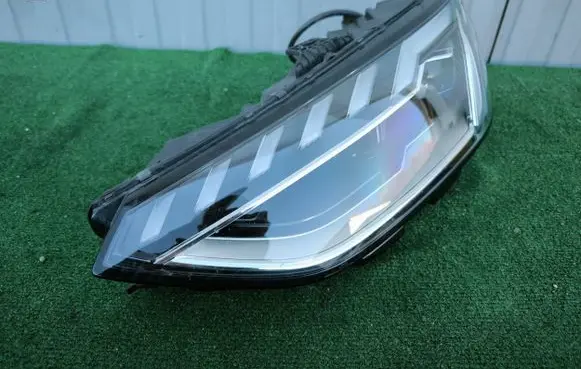 Audi A4 S4 B9 8W Headlight/headlamp 8W0941033D