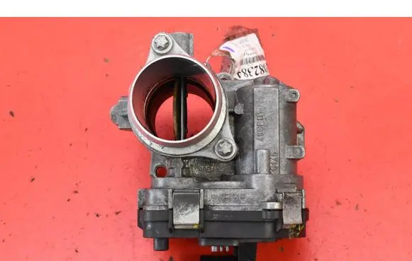 Opel Vectra C Throttle body valve 