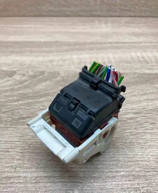 Peugeot 207 Plug wire 989951101