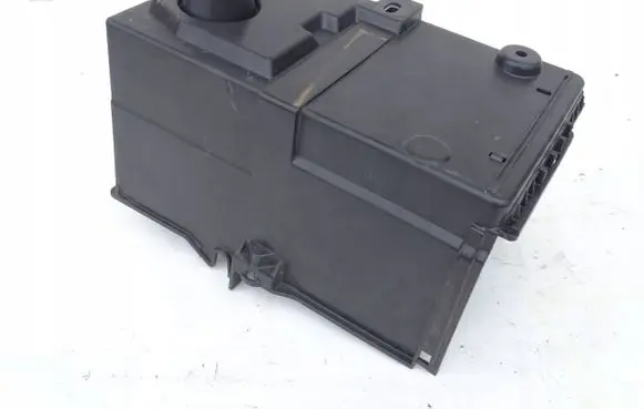 Ford Focus Battery box tray AM5110723AB
