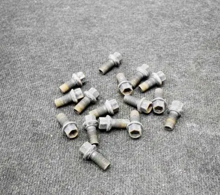 Nuts/bolts