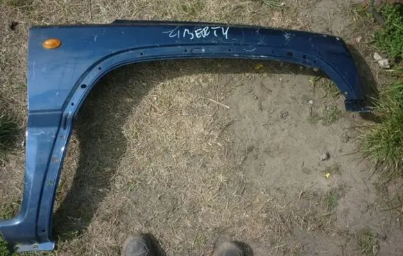 Mitsubishi Colt Front wheel arch liner splash guards