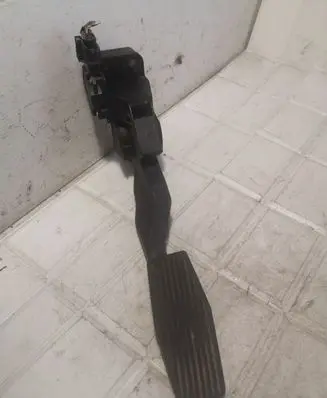 Opel Zafira A Accelerator throttle pedal 0281002298 18510903 90581208