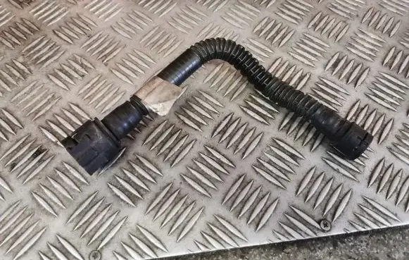 Opel Insignia A Engine coolant pipe/hose 55566095