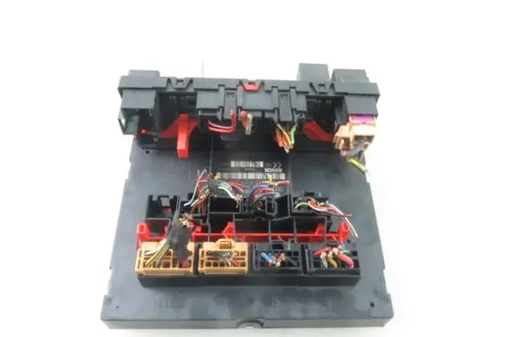 Volkswagen Touran I Central body control module 1K0937049M
