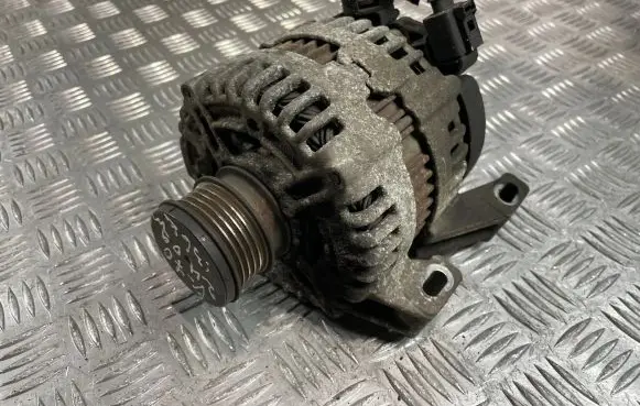 Volvo V70 Generator/alternator 0121615005