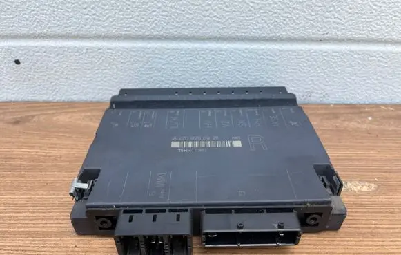 Mercedes-Benz S W220 Seat control module 2208206926