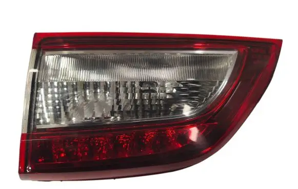 Subaru Outback (BS) Tailgate rear/tail lights