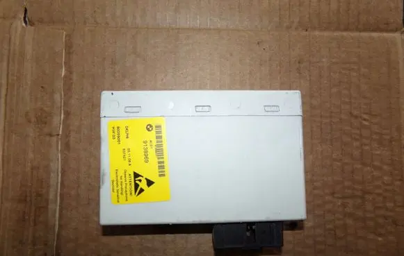 BMW 5 E60 E61 Central console control unit 9138969