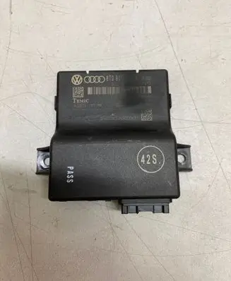 Audi A4 S4 B8 8K Gateway control module 8T0907468k