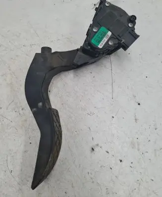 Audi A4 S4 B6 8E 8H Accelerator throttle pedal 8E1721523A