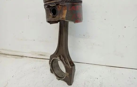 Chevrolet Lacetti Piston with connecting rod