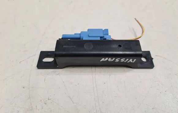 Nissan Leaf I (ZE0) Interior temperature sensor H130201