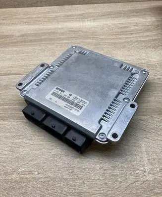 Volvo S40, V40 Engine control unit/module ECU 8200319960 30630565