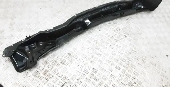 Toyota RAV 4 (XA40) Wiper trim