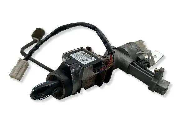 SsangYong Kyron Ignition lock 8711009000 A000253 97RI010044