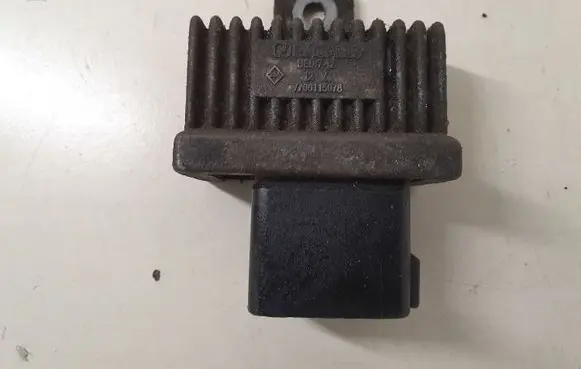 Renault Espace - Grand espace IV Glow plug pre-heat relay 7700115078