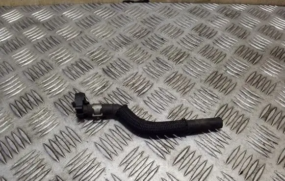 Nissan X-Trail T32 Engine coolant pipe/hose