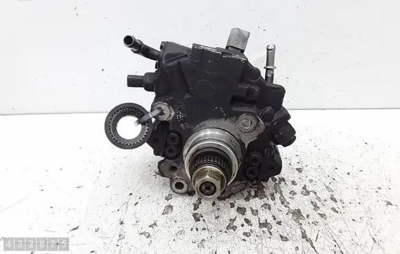 Mercedes-Benz E W212 Fuel injection high pressure pump 9424A020A