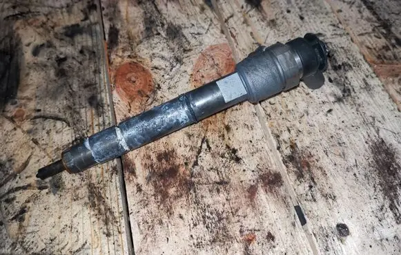 Mercedes-Benz A W169 Fuel injector 0445110167 A6400700787