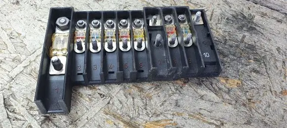Volkswagen Transporter - Caravelle T5 Fuse module 7H6970187