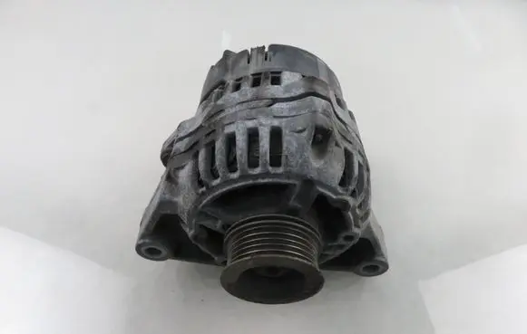 Opel Corsa B Generator/alternator 90534472 0123100003